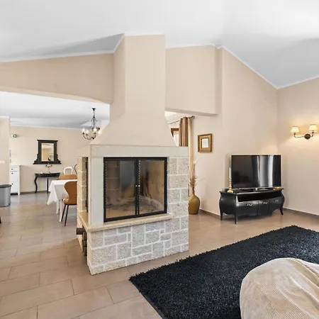 Anteva Villa *